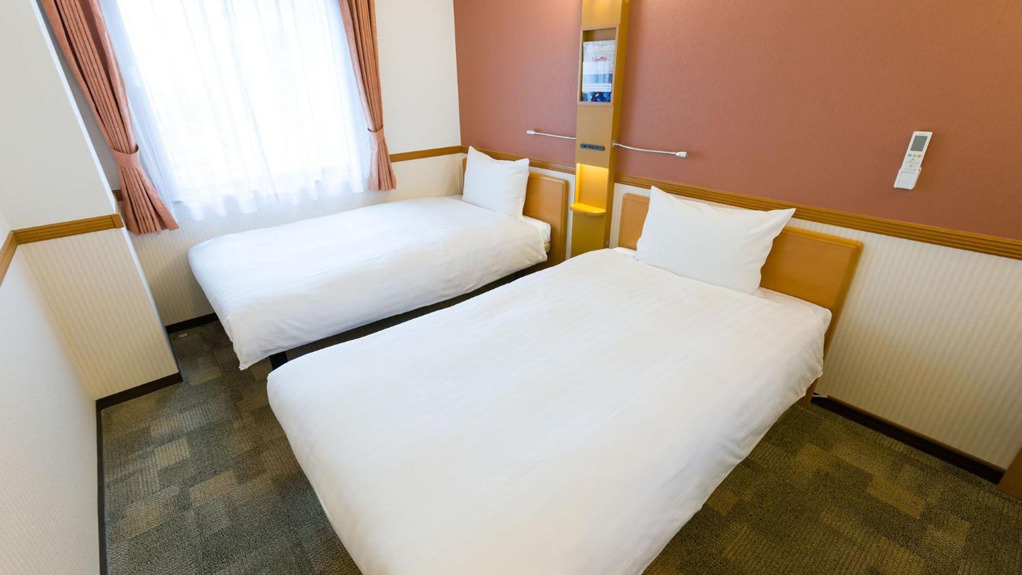 Toyoko Inn Kanazawa-Eki Higashi-Guchi חדר תמונה